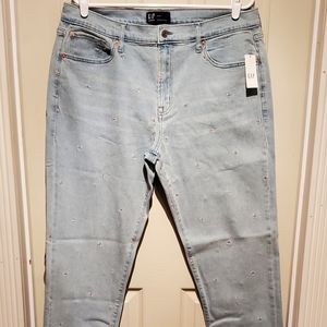 NWT Gap Girfriend Raw Edged Cropped Jean